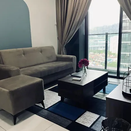 Majestic Maxim Apartment